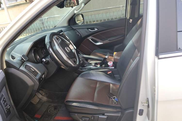 Used JMC Yusheng S350 2016 2.0T Automatic All-Wheel Drive Gasoline Ultra-Luxury 5-Seater Left Front Seat