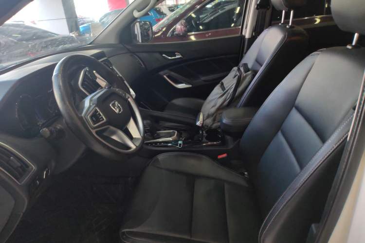 Used JMC Yusheng S350 2016 2.0T Automatic 4x4 Gasoline Luxury Version with Sunroof 7 Seats Left Front Seat