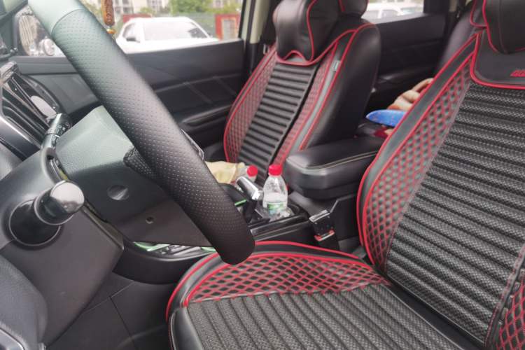 Used JMC Yusheng S350 2016 2.4T Automatic 4x4 Diesel Luxury 5-Seater Left Front Seat