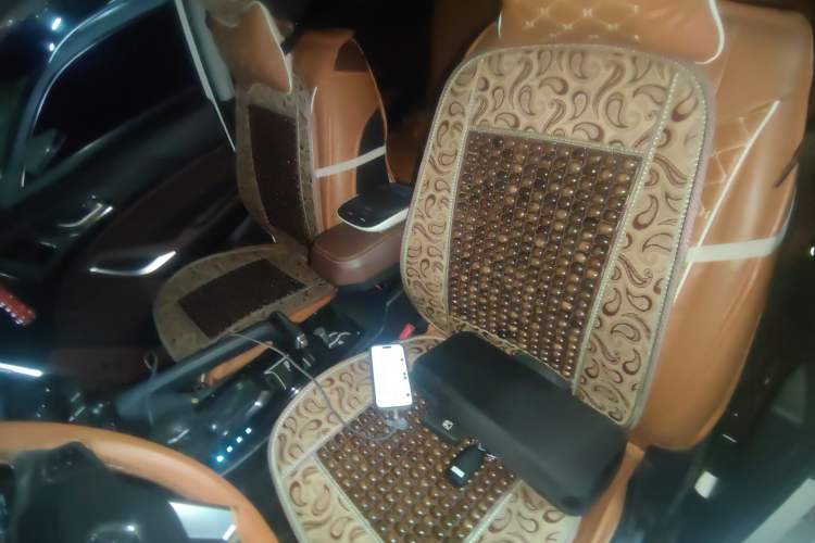 Used JMC Yusheng S350 2016 2.0T Automatic All-Wheel Drive Gasoline Luxury Version with Sunroof 5 Seats Left Front Seat