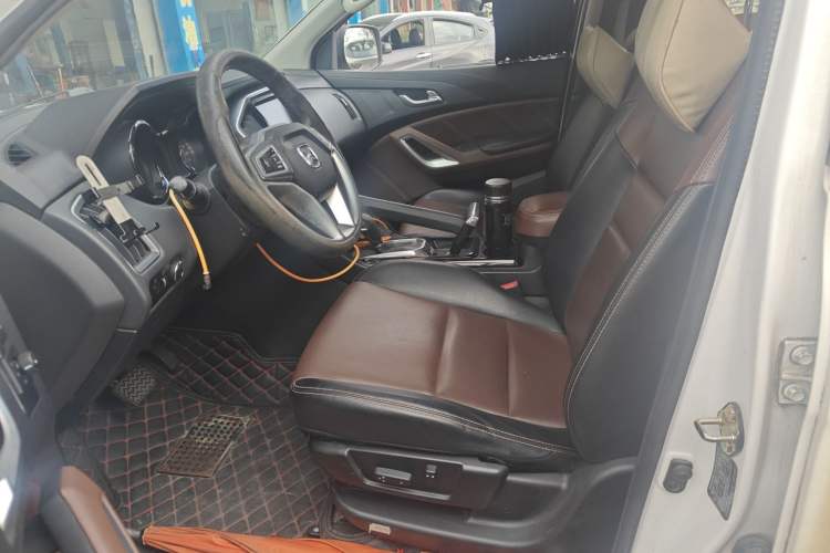 Used JMC Yusheng S350 2016 2.0T Automatic 4x4 Gasoline Luxury Version with Sunroof 7 Seats Left Front Seat