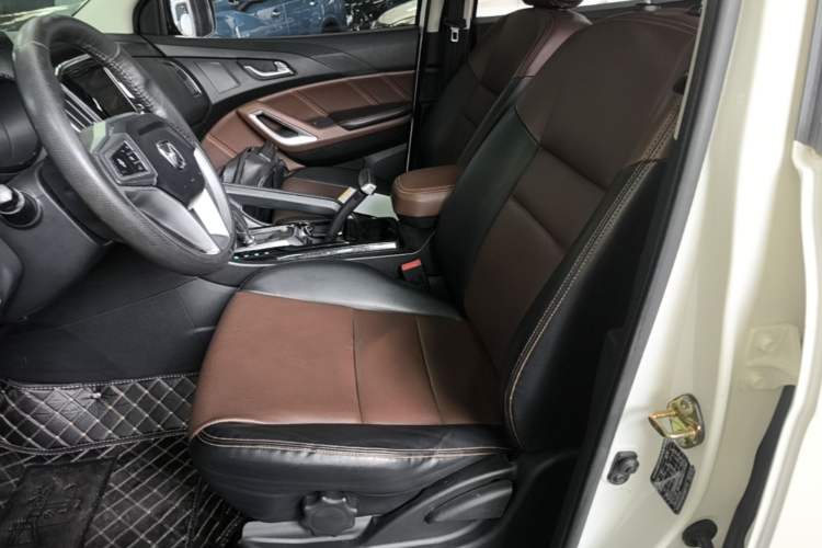 Used JMC Yusheng S350 2016 2.4T Automatic 4x4 Diesel Luxury 5-Seater Left Front Seat