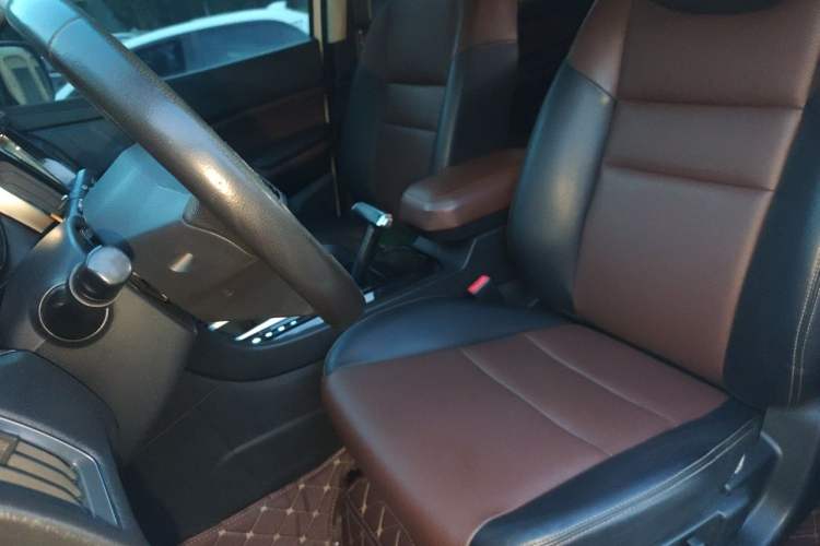 Used JMC Yusheng S350 2016 2.0T Automatic Two-Wheel Drive Gasoline Ultra-Luxury 5-Seater Left Front Seat