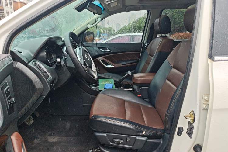 Used JMC Yusheng S350 2016 2.0T Automatic Two-Wheel Drive Gasoline Luxury Version with Sunroof 5 Seats Left Front Seat