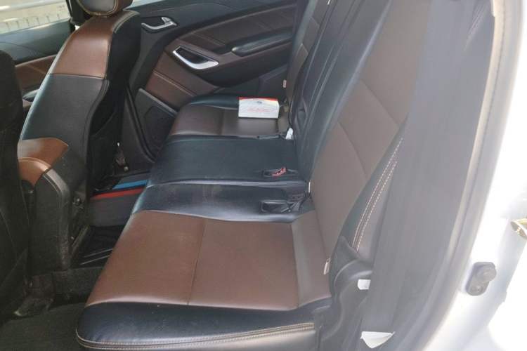 Used JMC Yusheng S350 2016 2.0T Automatic All-Wheel Drive Gasoline Ultra-Luxury 5-Seater Left Rear Seat