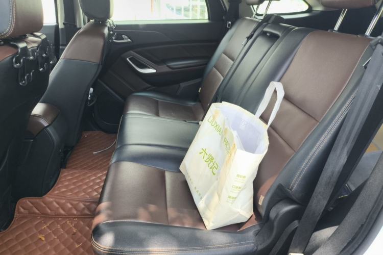 Used JMC Yusheng S350 2016 2.0T Automatic Two-Wheel Drive Gasoline Luxury Edition 5 Seats Left Rear Seat