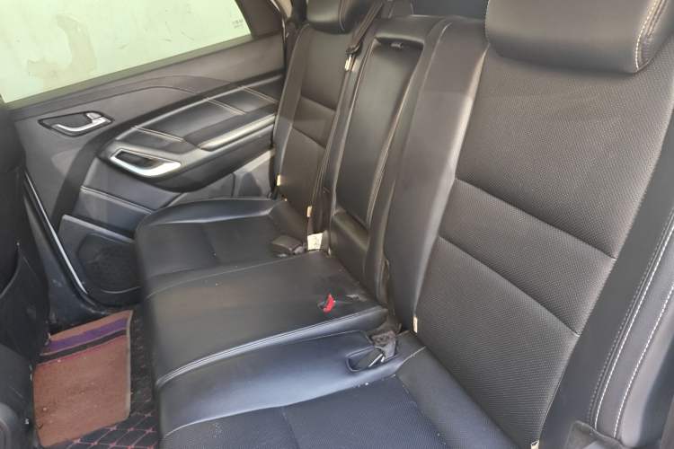 Used JMC Yusheng S350 2016 2.4T Automatic 4x4 Diesel Luxury 5-Seater Left Rear Seat