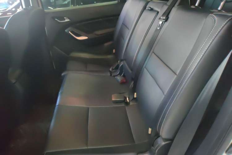 Used JMC Yusheng S350 2016 2.0T Automatic 4x4 Gasoline Luxury Version with Sunroof 7 Seats Left Rear Seat