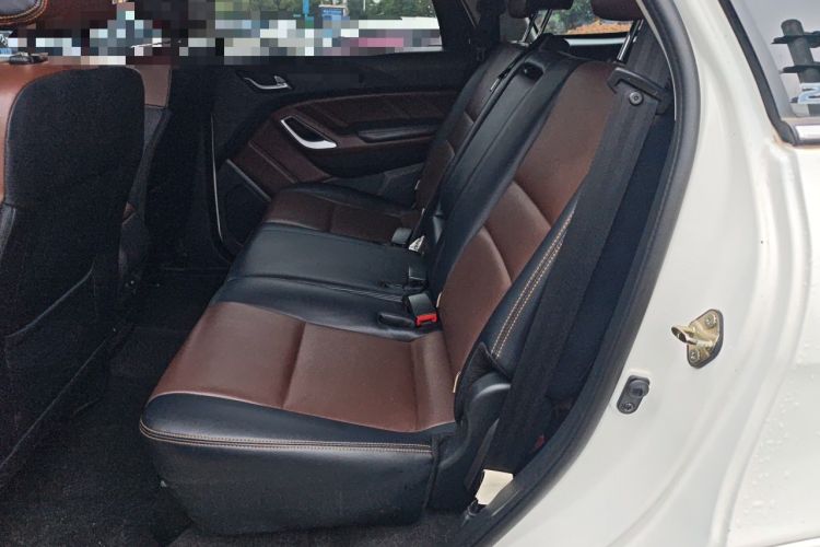 Used JMC Yusheng S350 2016 2.0T Automatic Two-Wheel Drive Gasoline Luxury Version with Sunroof 5 Seats Left Rear Seat