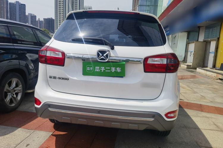 Used JMC Yusheng S350 2016 2.0T Automatic Two-Wheel Drive Gasoline Luxury Version with Sunroof 5 Seats Rear
