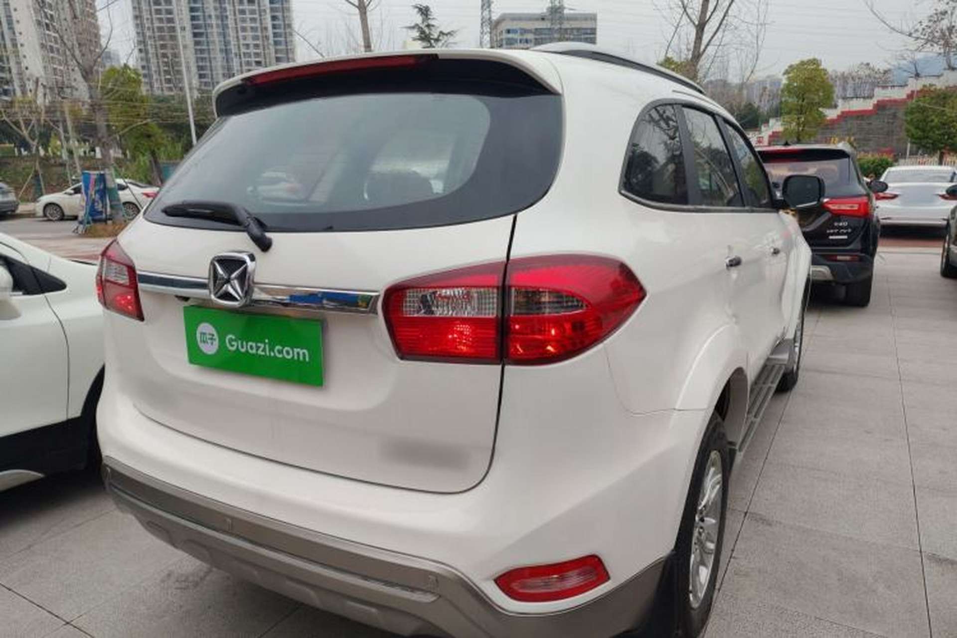 Used JMC Yusheng S350 2016 2.0T Automatic 2WD Gasoline Luxury 7-Seater Rear Right 45 Deg