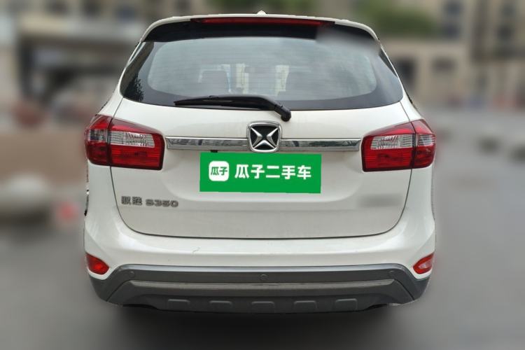 Used JMC Yusheng S350 2016 2.0T Automatic Two-Wheel Drive Gasoline Luxury Version with Sunroof 5 Seats Rear