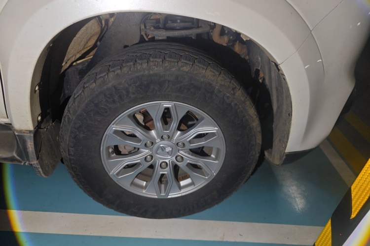 Used JMC Yusheng S350 2016 2.0T Automatic All-Wheel Drive Gasoline Luxury Edition 5 Seats Right Front Wheel Hub