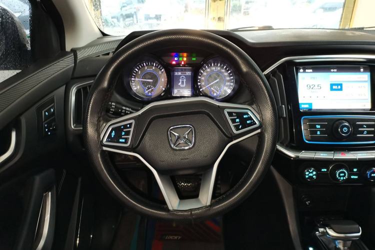 Used JMC Yusheng S350 2016 2.0T Automatic All-Wheel Drive Gasoline Luxury Version with Sunroof 5 Seats Steering Wheel