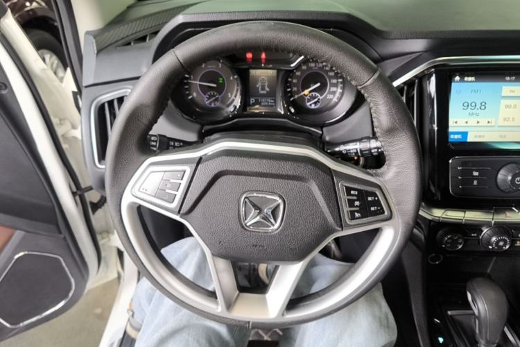 Used JMC Yusheng S350 2016 2.4T Automatic 4x4 Diesel Luxury 5-Seater Steering Wheel