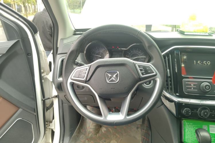Used JMC Yusheng S350 2016 2.4T Automatic 2WD Diesel Luxury 5-Seater Steering Wheel
