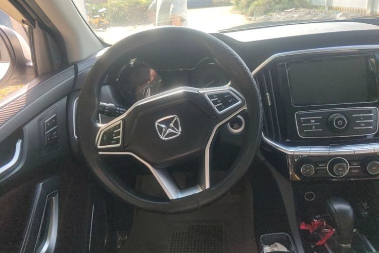 Used JMC Yusheng S350 2016 2.0T Automatic Two-Wheel Drive Gasoline Luxury Edition 5 Seats Steering Wheel