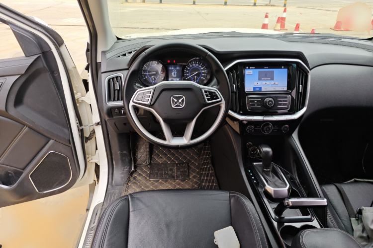 Used JMC Yusheng S350 2016 2.0T Automatic All-Wheel Drive Gasoline Luxury Edition 5 Seats Steering Wheel