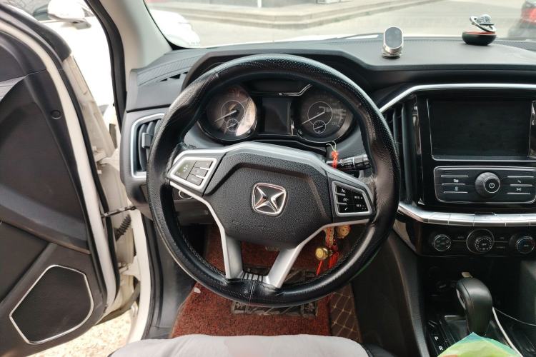Used JMC Yusheng S350 2016 2.0T Automatic All-Wheel Drive Gasoline Ultra-Luxury 5-Seater Steering Wheel