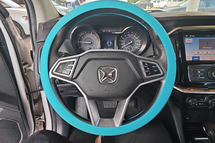 Used JMC Yusheng S350 2016 2.0T Automatic All-Wheel Drive Gasoline Ultra-Luxury 7-Seater Steering Wheel