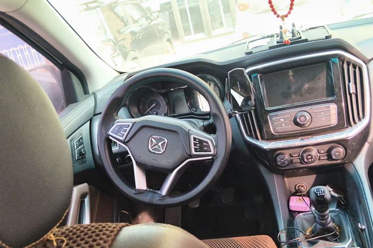 Used JMC Yusheng S350 2016 2.0T Manual 4x4 Gasoline Luxury Sunroof Version 5 Seats Steering Wheel