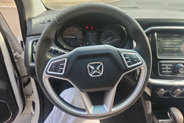 Used JMC Yusheng S350 2016 2.0T Automatic All-Wheel Drive Gasoline Luxury Version with Sunroof 5 Seats Steering Wheel