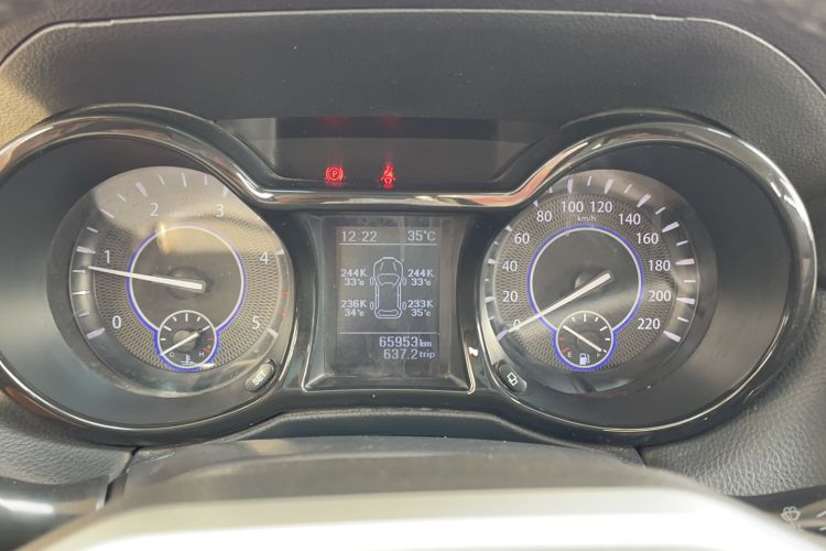 Used JMC Yusheng S350 2017 2.0T Manual Two-Wheel Drive Diesel Luxury Edition 5 Seats Instrument Cluster