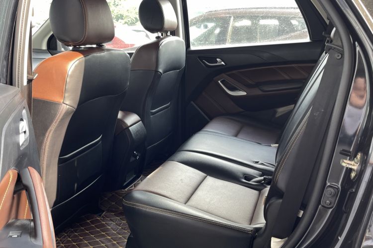 Used JMC Yusheng S350 2017 2.0T Manual Two-Wheel Drive Diesel Luxury Edition 5 Seats Left Rear Seat