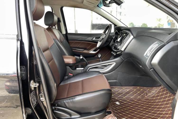 Used JMC Yusheng S350 2017 2.0T Manual Two-Wheel Drive Diesel Luxury Edition 5 Seats Right Front Seat