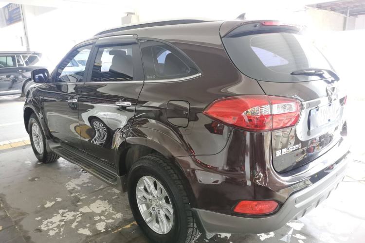 Used JMC Yusheng S350 2017 2.0T Automatic 2WD Diesel Luxury Version with Sunroof 5 Seats Exterior 3