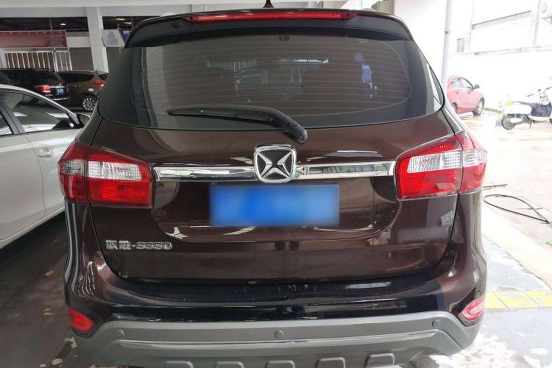Used JMC Yusheng S350 2017 2.0T Automatic 2WD Diesel Luxury Version with Sunroof 5 Seats Exterior 4