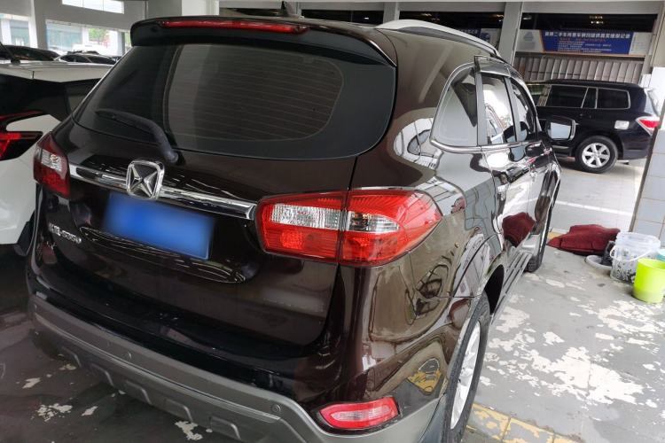 Used JMC Yusheng S350 2017 2.0T Automatic 2WD Diesel Luxury Version with Sunroof 5 Seats Exterior 5
