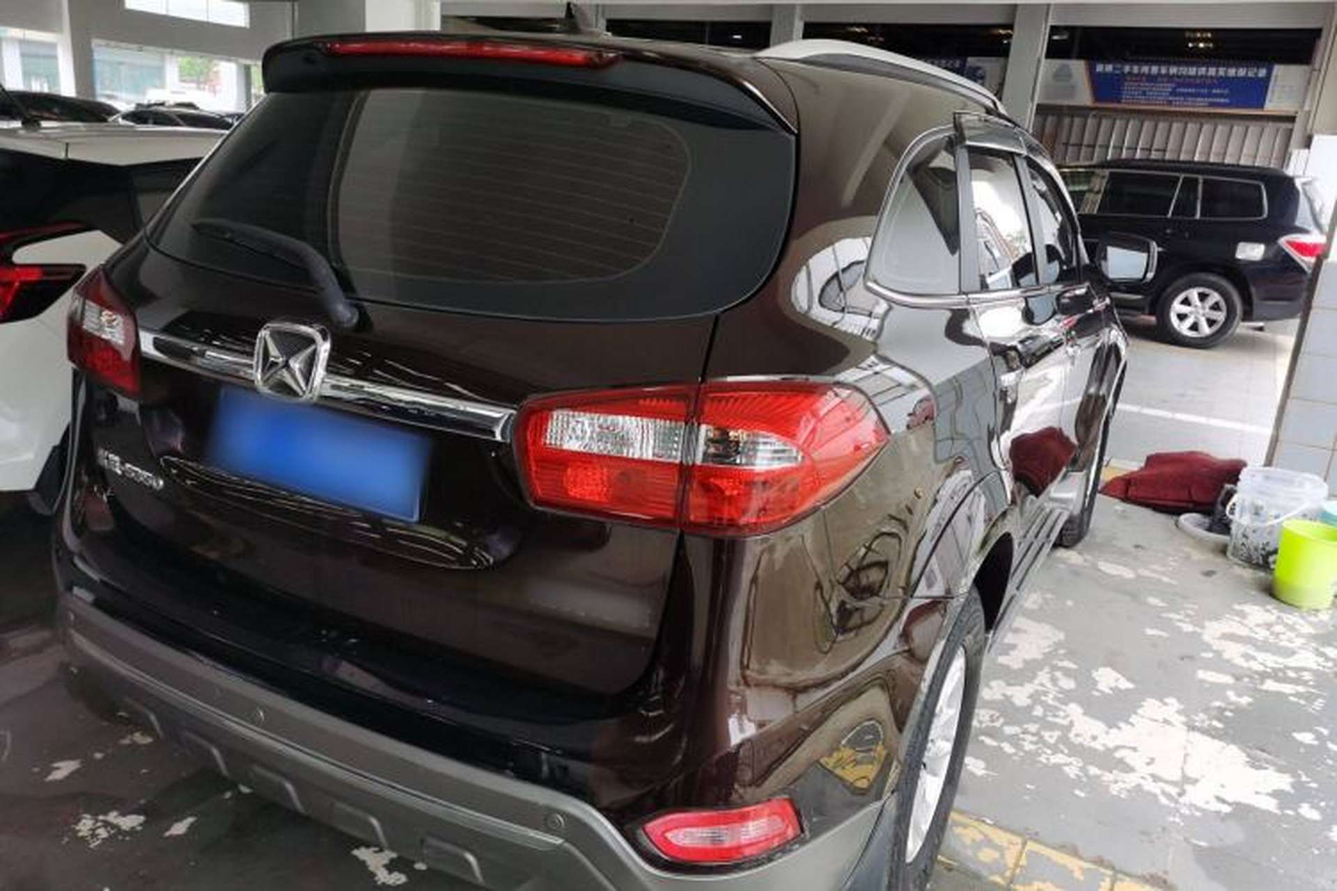 Used JMC Yusheng S350 2017 2.0T Automatic 2WD Diesel Luxury Version with Sunroof 5 Seats Exterior 5