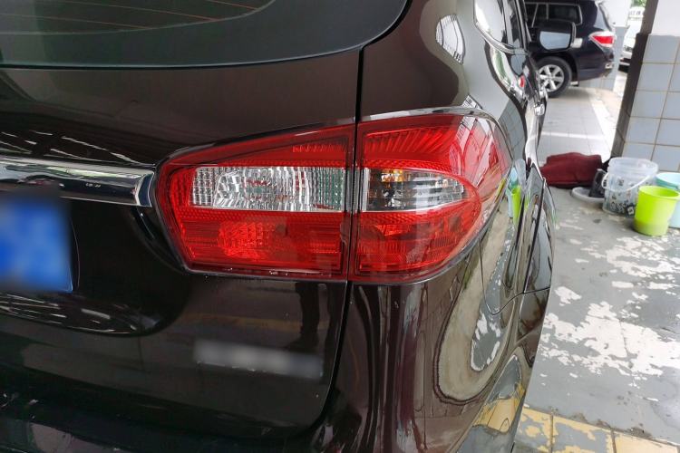 Used JMC Yusheng S350 2017 2.0T Automatic 2WD Diesel Luxury Version with Sunroof 5 Seats Exterior 6