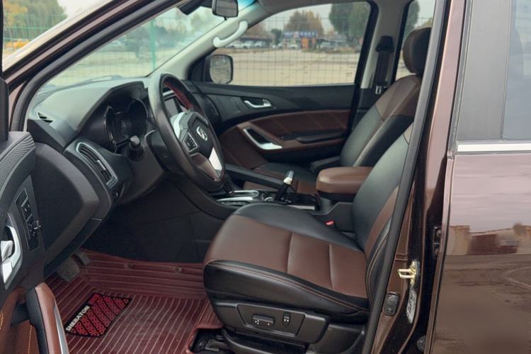 Used JMC Yusheng S350 2017 2.0T Automatic 2WD Diesel Luxury Version with Sunroof 5 Seats Left Front Seat