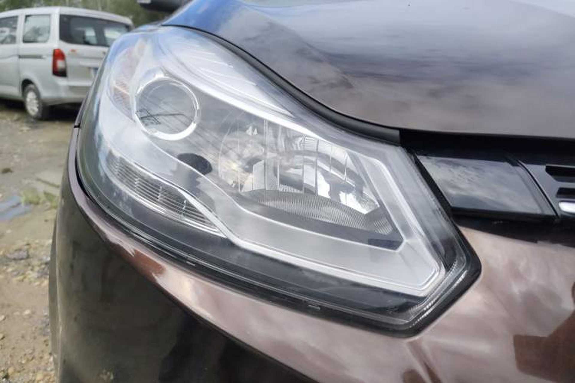 Used JMC Yusheng S350 2017 2.0T Automatic 2WD Diesel Luxury Version with Sunroof 7 Seats Right Front Headlight