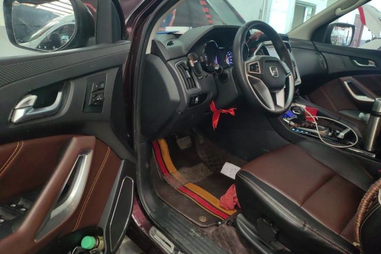 Used JMC Yusheng S350 2017 2.0T Automatic 2WD Diesel Luxury 7-Seater Driver Seat