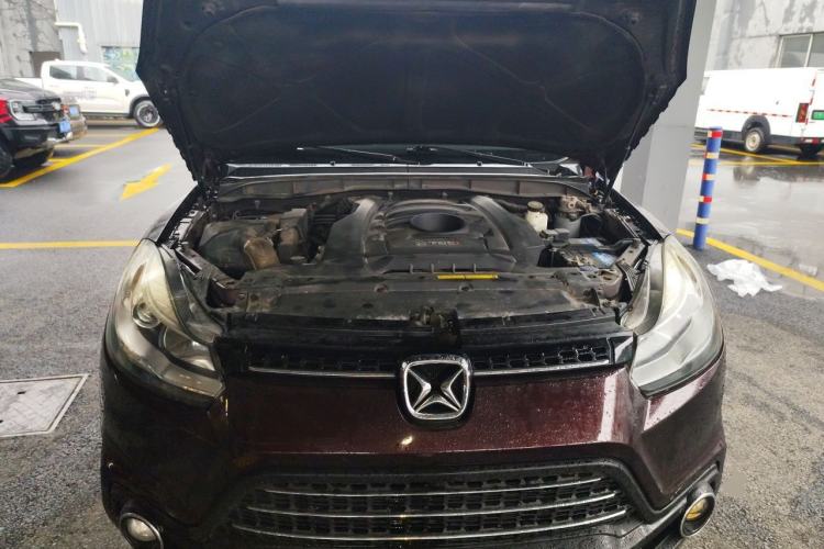 Used JMC Yusheng S350 2017 2.0T Automatic 2WD Diesel Luxury Edition 5 Seats Engine Bay