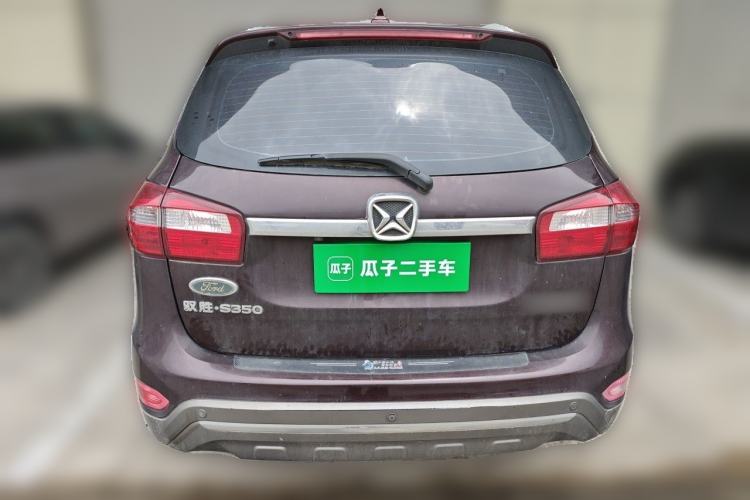 Used JMC Yusheng S350 2017 2.0T Automatic 2WD Diesel Luxury Version with Sunroof 7 Seats Rear