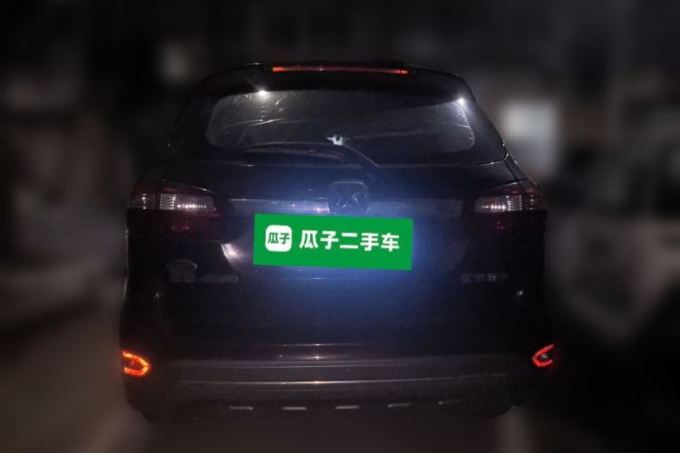 Used JMC Yusheng S350 2017 2.0T Automatic 2WD Diesel Luxury Version with Sunroof 5 Seats Rear