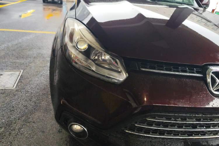 Used JMC Yusheng S350 2017 2.0T Automatic 2WD Diesel Luxury Edition 5 Seats Right Front Headlight