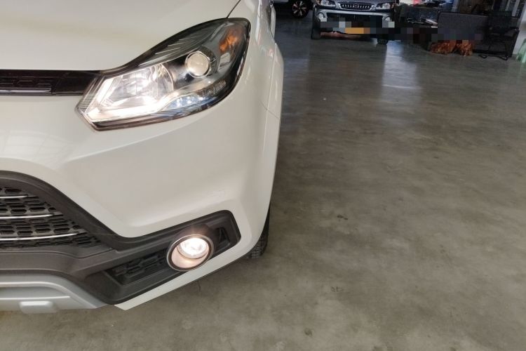 Used JMC Yusheng S350 2017 2.0T Automatic 2WD Diesel Luxury Edition 5 Seats Left Front Headlight