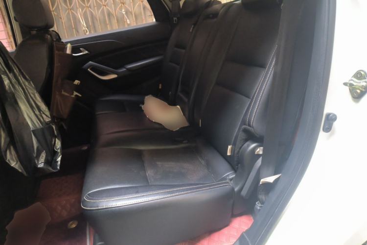 Used JMC Yusheng S350 2017 2.0T Automatic 2WD Diesel Luxury Edition 5 Seats Left Rear Seat