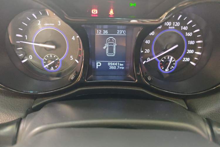 Used JMC Yusheng S350 2017 2.0T Automatic 2WD Diesel Luxury Edition 5 Seats Odometer Close Up