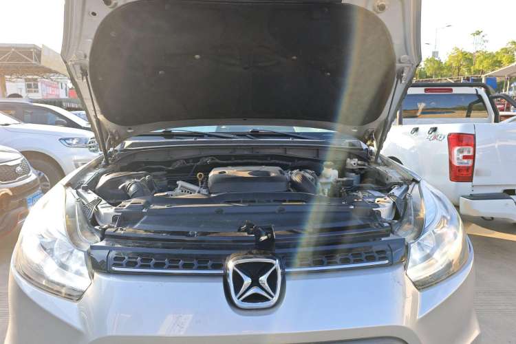 Used JMC Yusheng S350 2018 2.0T Automatic All-Wheel Drive Diesel Ultra-Luxury 5-Seater Engine Bay