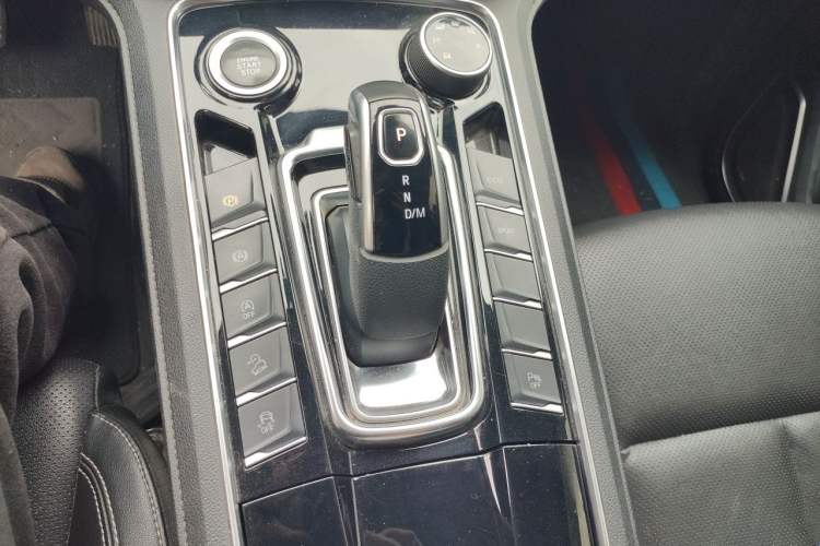 Used JMC Yusheng S350 2020 2.0T Automatic All-Wheel Drive Gasoline Comfort Edition Gear Lever