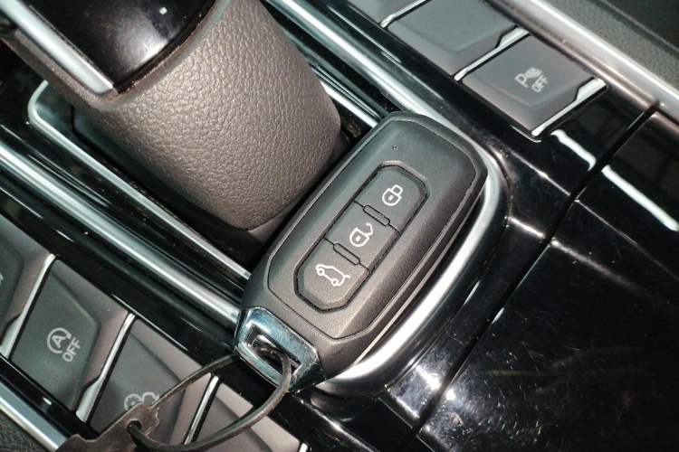 Used JMC Yusheng S350 2020 2.0T Automatic All-Wheel Drive Gasoline Comfort Edition Interior 1