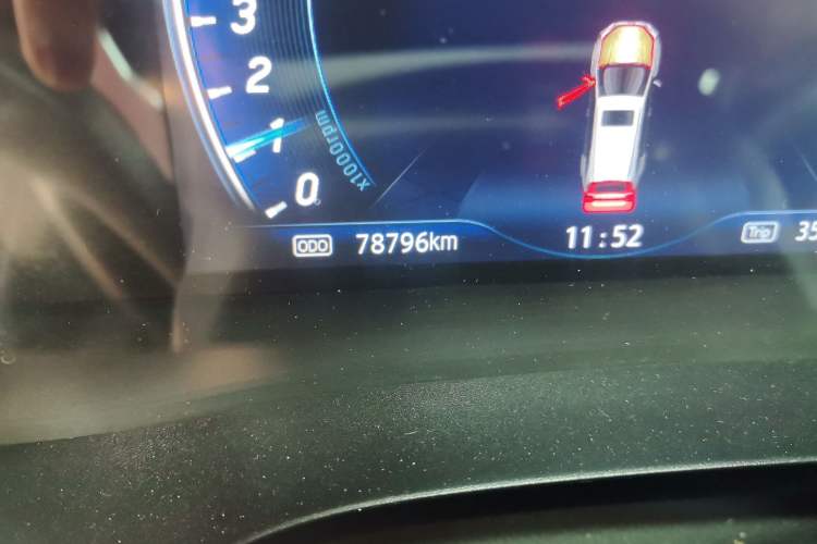 Used JMC Yusheng S350 2020 2.0T Automatic All-Wheel Drive Gasoline Comfort Edition Odometer Close Up