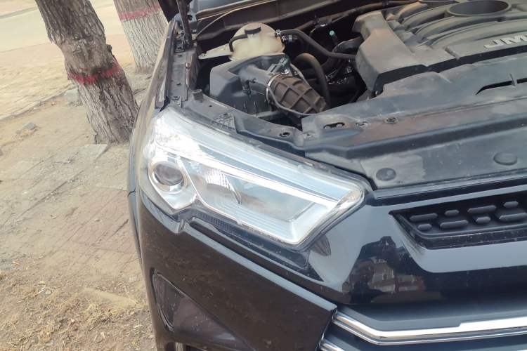Used JMC Yusheng S350 2020 2.0T Automatic All-Wheel Drive Gasoline Comfort Edition Right Front Headlight