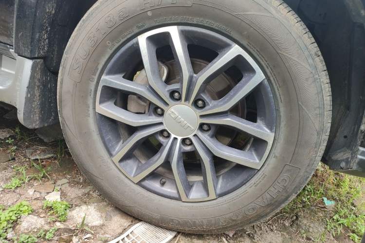 Used JMC Yusheng S350 2020 2.0T Automatic All-Wheel Drive Gasoline Comfort Edition Right Front Wheel Hub
